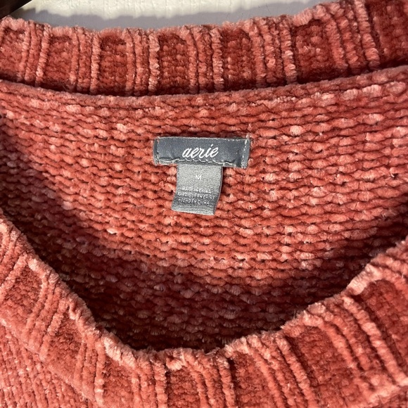Size M Supersoft Chenille Sweater. - Picture 4 of 5